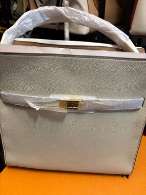 Tory Burch Lee Radzwill large bag!  Elegant Cream Top-Handle Women's Satchel